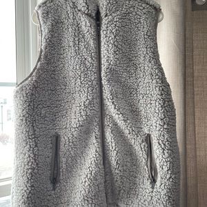 Dry Good Fleece Zip Up Vest